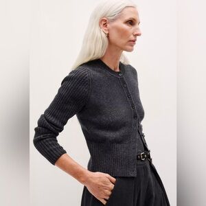 Me+Em - Slim Crop Cardigan Cashmere in Dark Charcoal Mélange size xs
